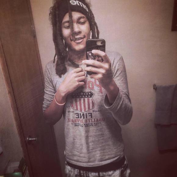 Meet your Posher, Tylor - Picture 1 of 1